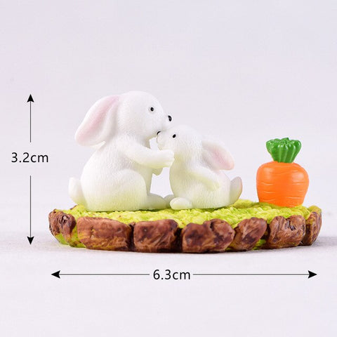 Figurine bébé garçon + lapin - Dekora - Boutique Poubeau