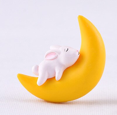 Figurine Lapin Croissant de Lune