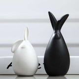 statue lapin noir et blanc